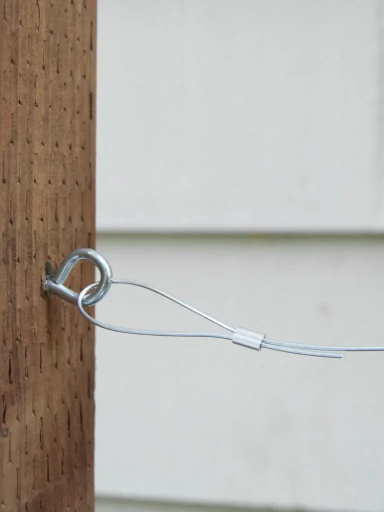 Ferrule+threaded+on+wire+and+eyelet+for+a+freestanding+diy+trellis+system.jpg