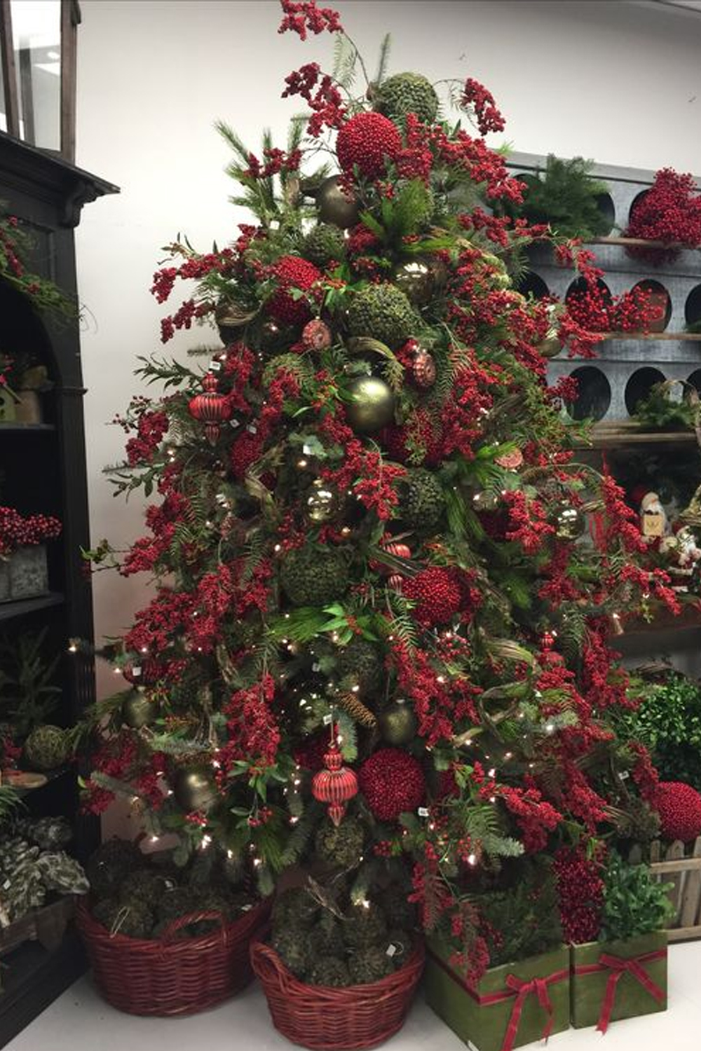 Not Your Average Christmas Tree- 9 Unique Holiday Tree Decorating Ideas & Inspiration